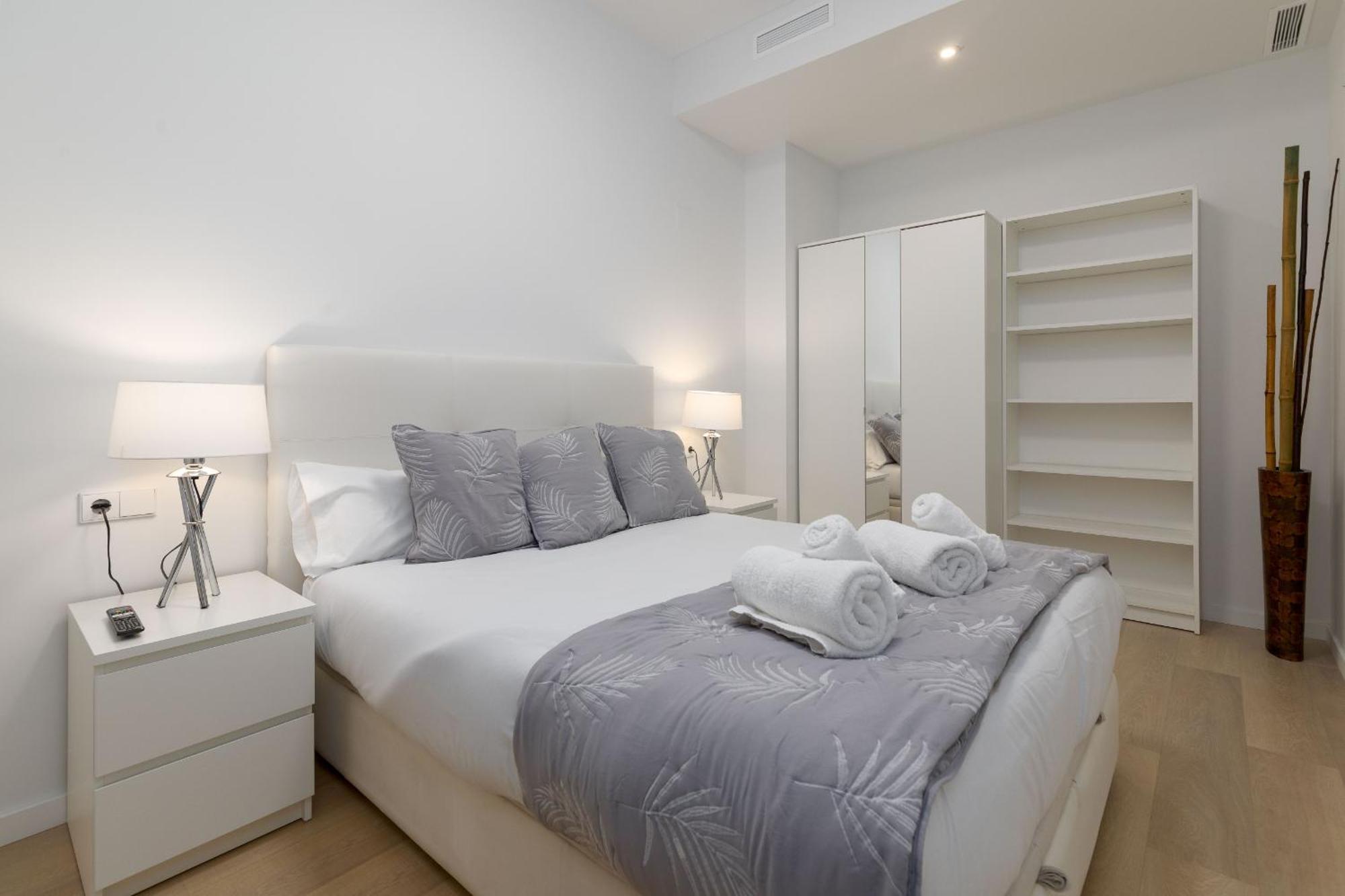 Apartup Turia River Park บาเลนเซีย ภายนอก รูปภาพ